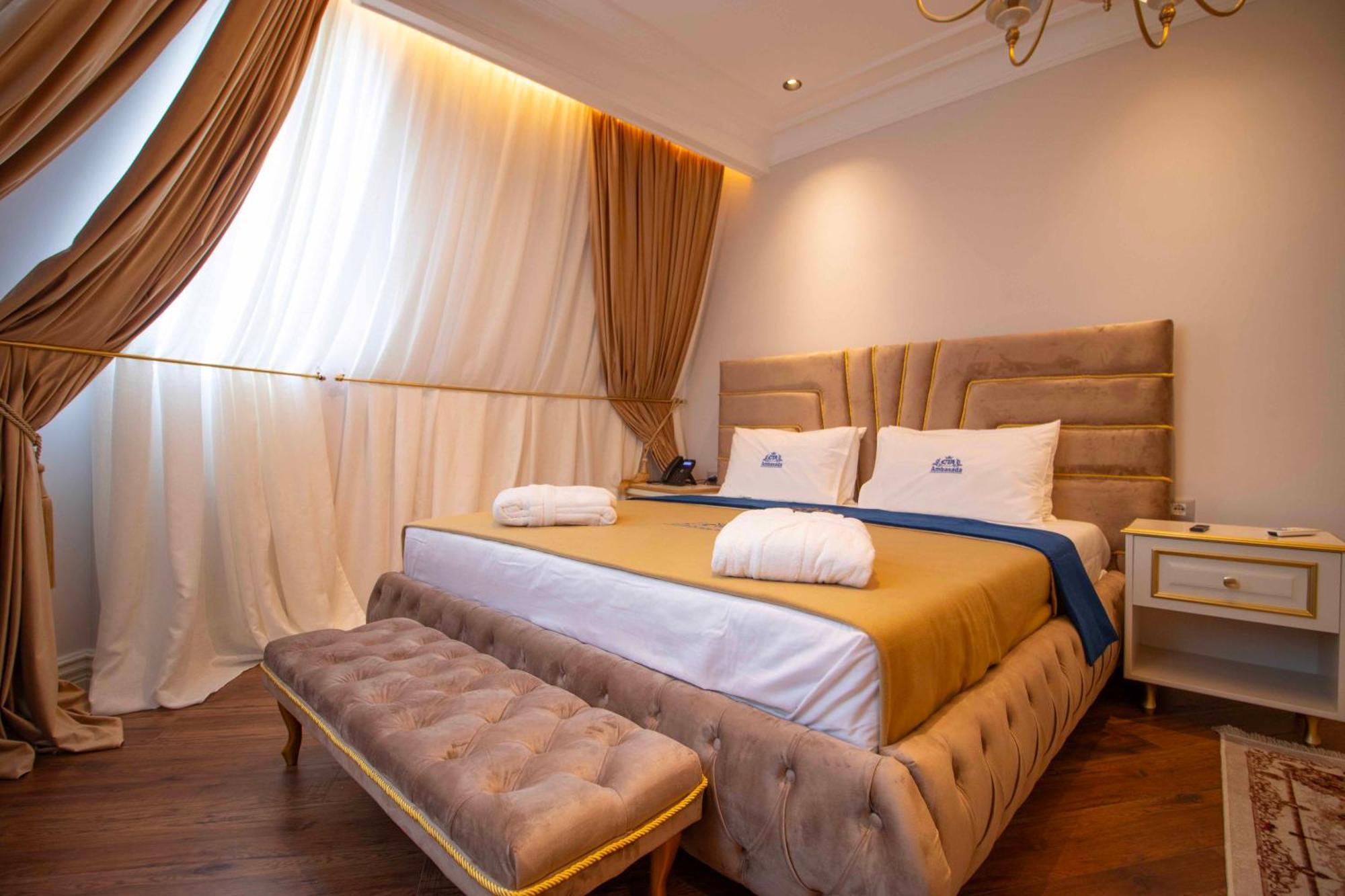 Hotel Ambasada Qta Paskuqan Экстерьер фото