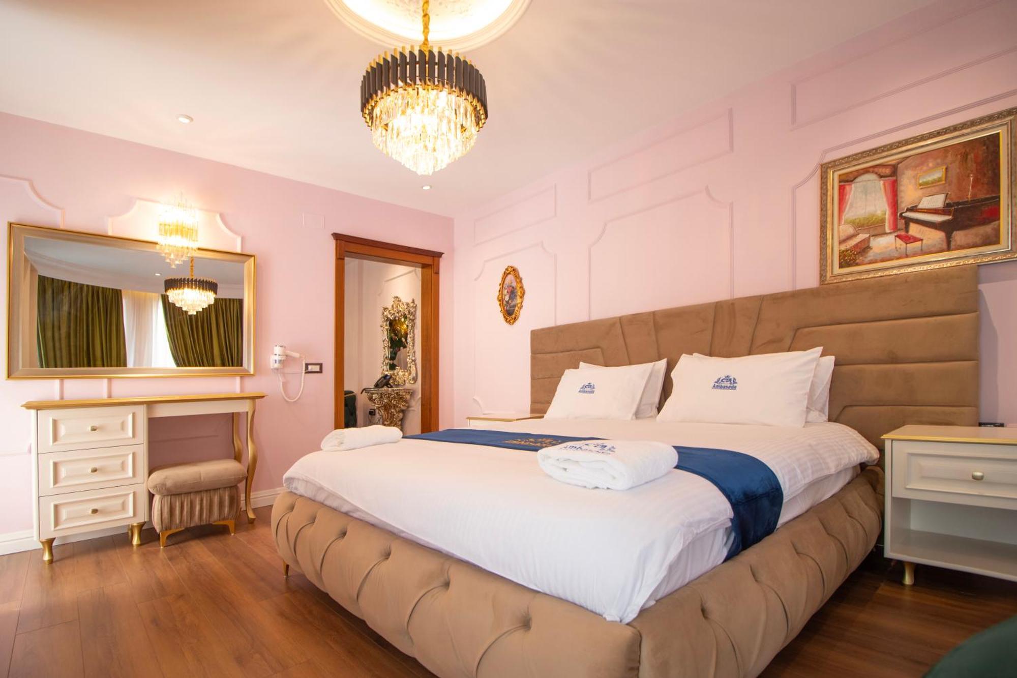 Hotel Ambasada Qta Paskuqan Экстерьер фото