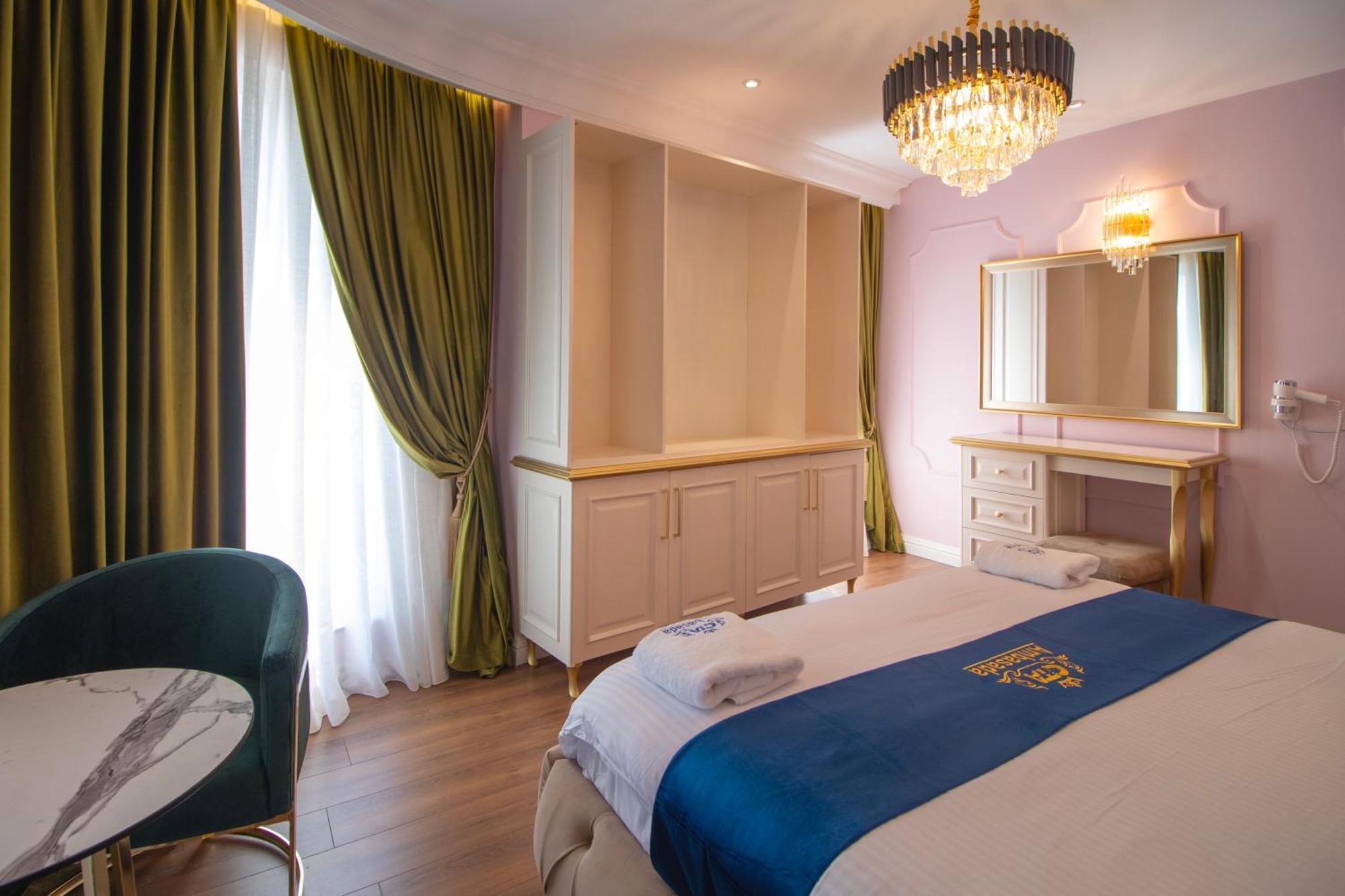 Hotel Ambasada Qta Paskuqan Экстерьер фото