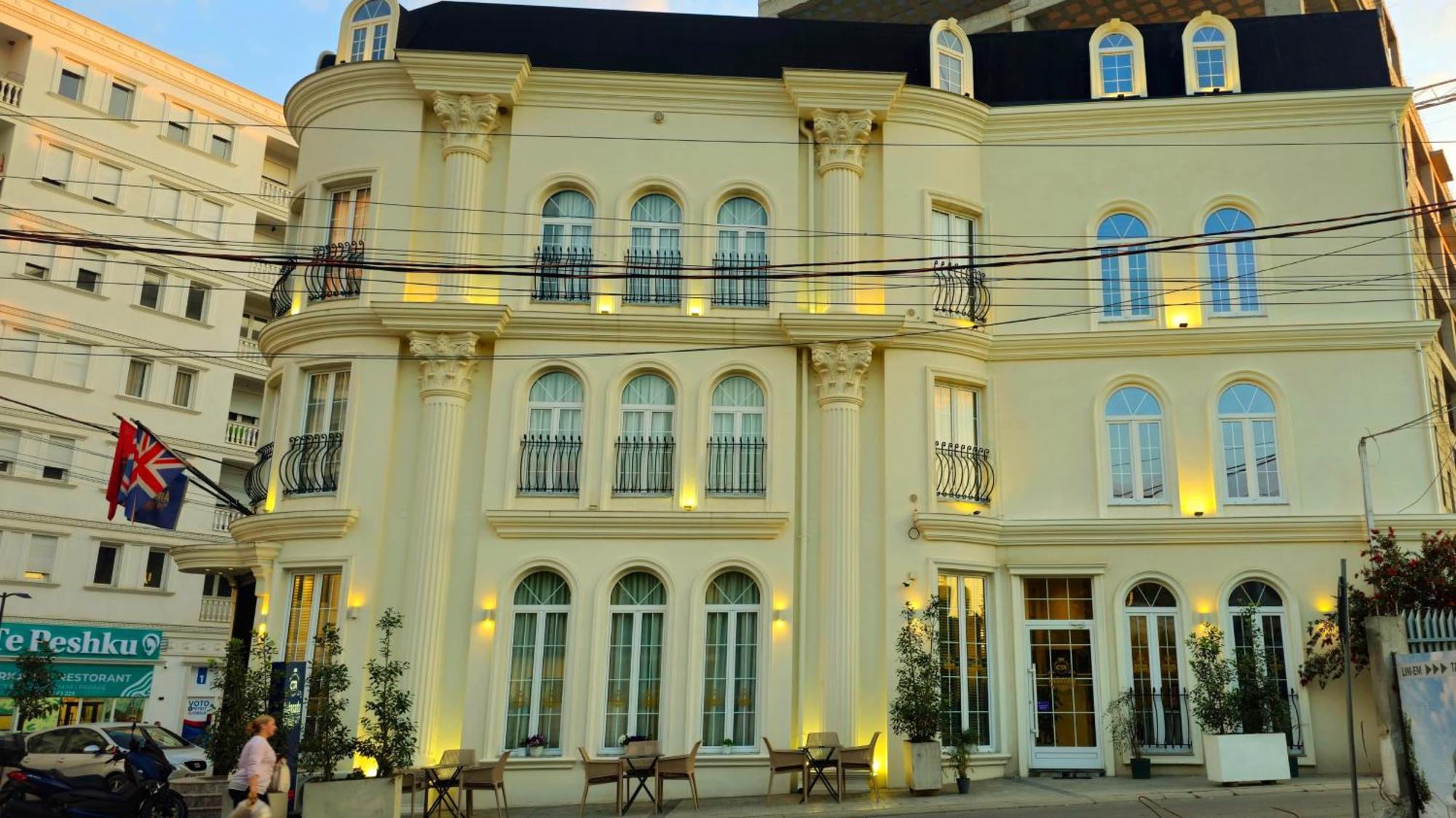 Hotel Ambasada Qta Paskuqan Экстерьер фото